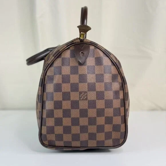 Louis Vuitton Damier Ebene Speedy 30 Bag with Classic Checkerboard Design - Picture 2 of 9
